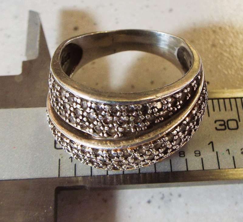 Vintage SILVER 925 RING  nice bling bling
