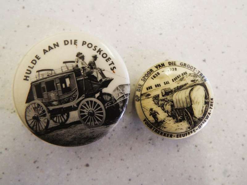 2 X ANTIQUE BAGES