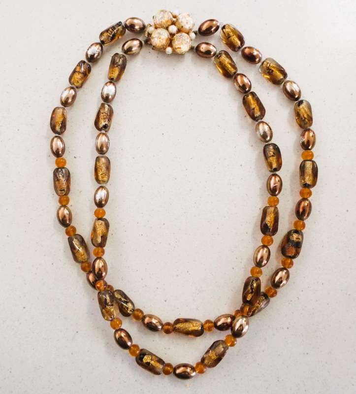VINTAGE 1950s AURORA BOREALIS GLASS BEAD NECKLACE