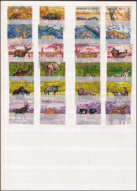 Lighthouse Stockbook (16 page/32 Sides) in Good Condition with Free Animal Stamps
