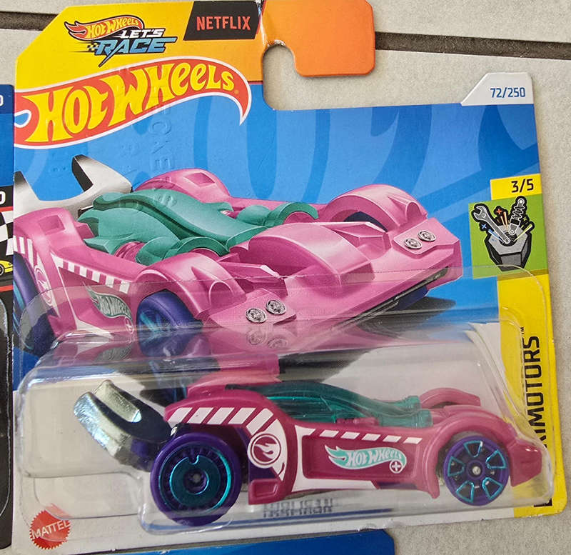 Hot Wheel and treasure hunt classic combo