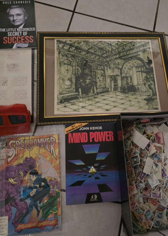 Mystery collectors lot with free 3d Pen