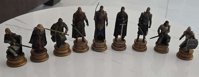 Lord of the rings chess pieces highly collectable and valuable