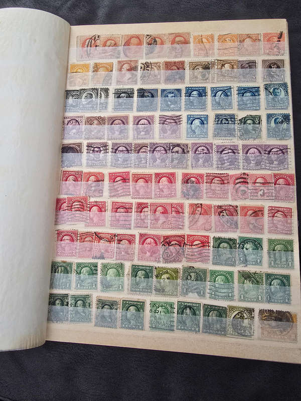 USA stamp album unvalued!!!