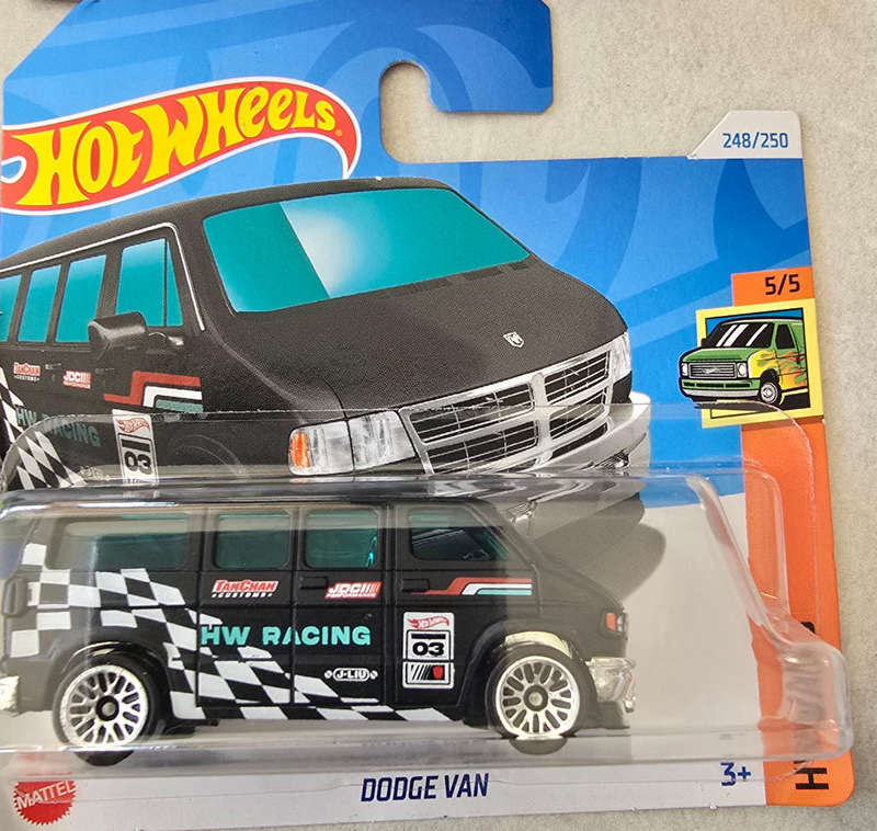 Hot Wheel and treasure hunt classic combo