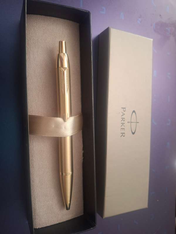 Gold Parker IM Metal Ballpoint Pen
