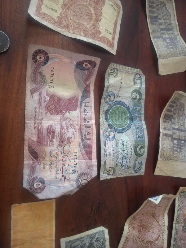 Vintage bank notes x 11 piece