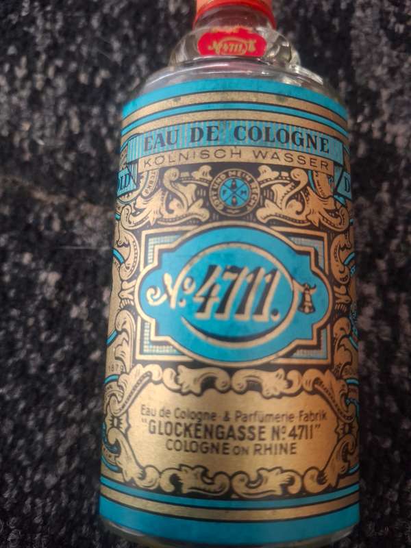 Vintage Glockengasse No. 4711 Blue/Gold Eau De Cologne Bottle