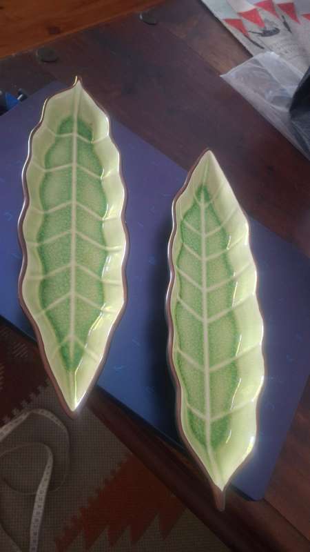 Green porcelain leaf bowls x 2