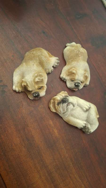 Doggie figurine x 3