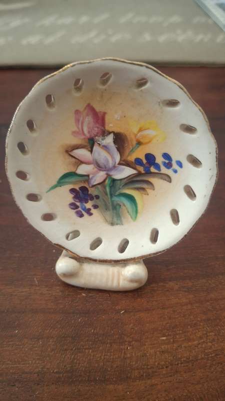 Vintage small ornamental plate