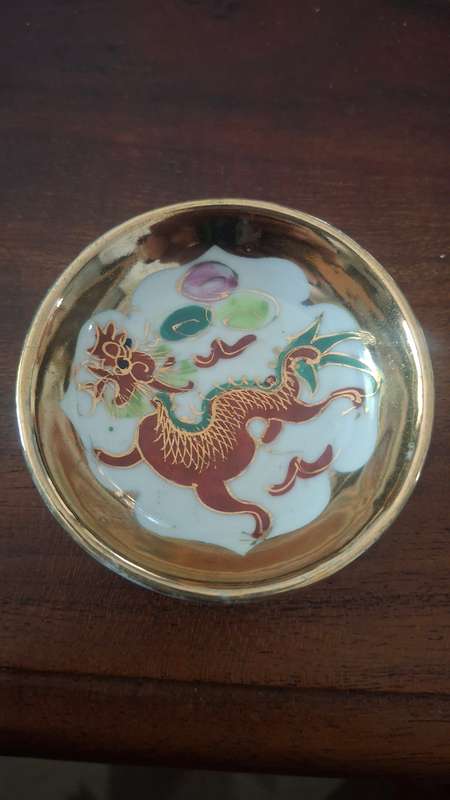 Small oriental plate