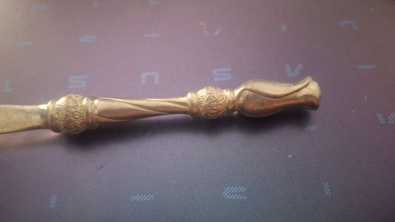 Butter knife