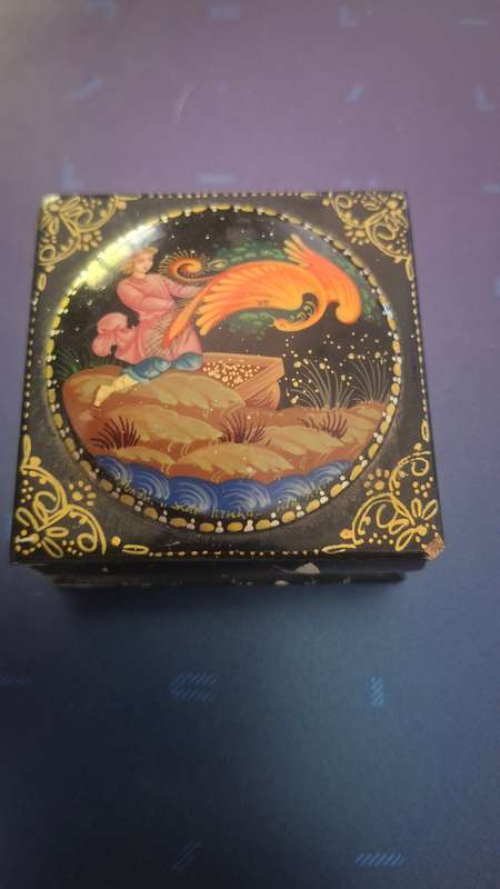 Palekh Vintage Soviet Small Wooden Lacquered Jewelry Box
