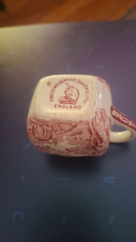 Vintage Enoch Wedgwood Red and White Woodland Small Milk Jug Good Condition