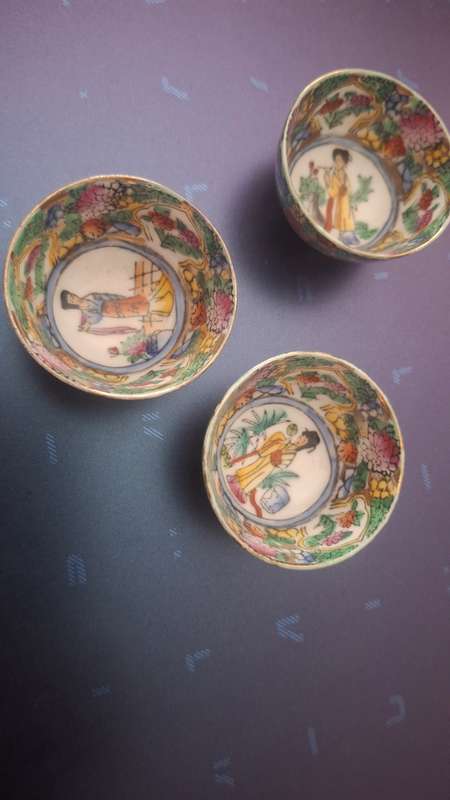Vintage small oriental bowls x 3