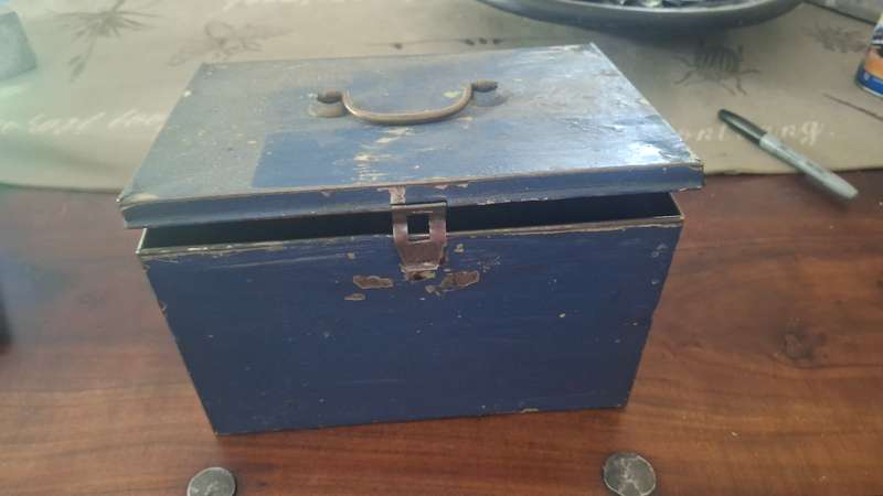 Vintage tin