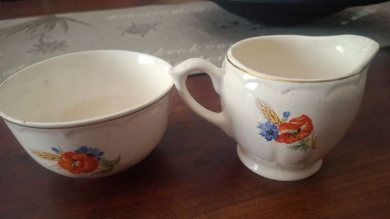 Brackenware milk and sugar bowls