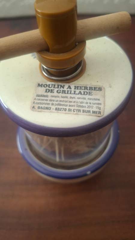 Vintage herb mill French