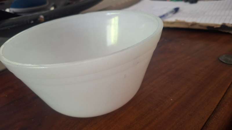 Milk glass bowl small