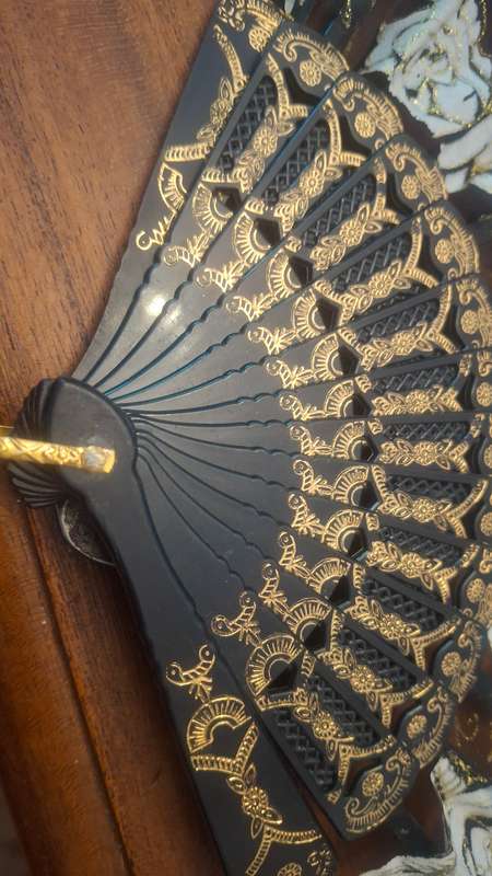 Vintage lace fan