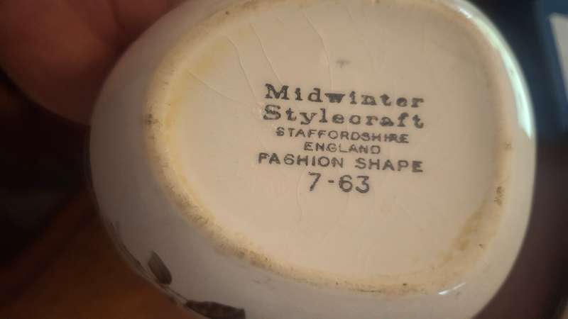 Midwinter milk cup and sugar set