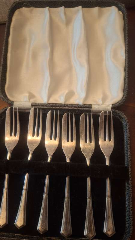 Vintage cake forks in box
