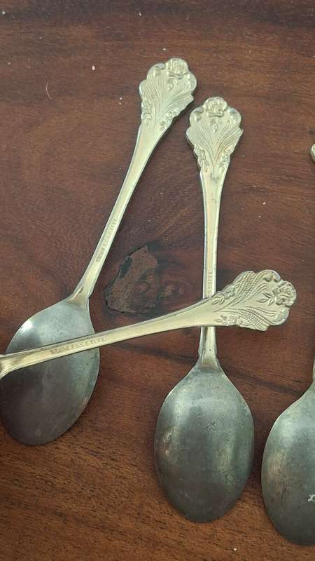 Vintage spoons x4
