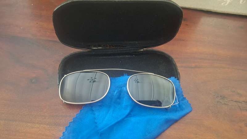 Clip onn sunglasses vintage