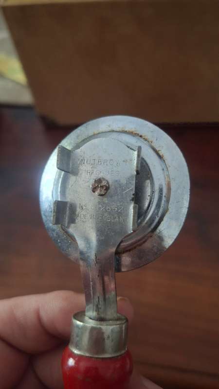 Vintage Retro Nutbrown Pastry Wheel Pie Crimper