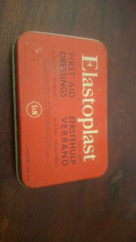 Elastoplast tin