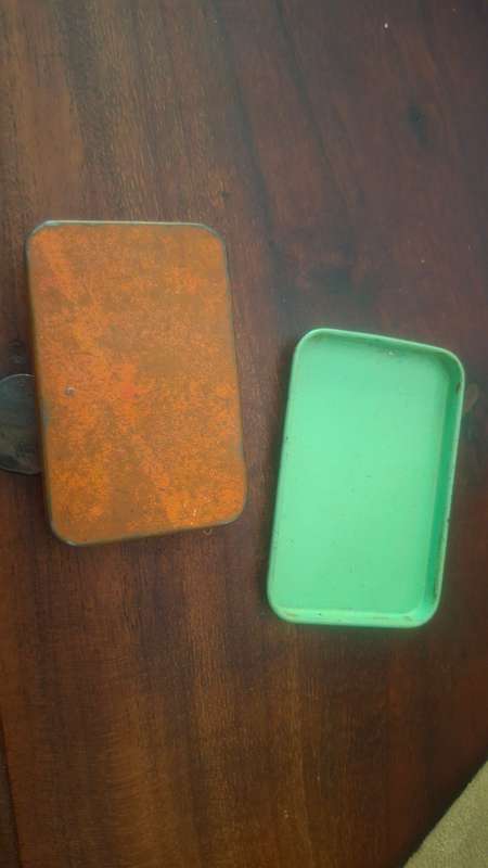 Elastoplast tin