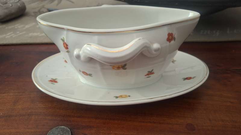 Pirken sauce boat
