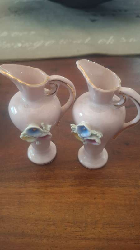 Pink vases x 2 small