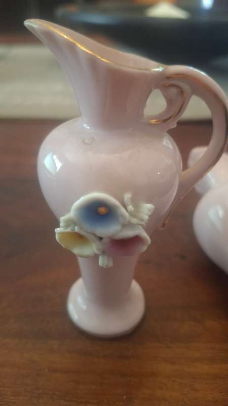 Pink vases x 2 small