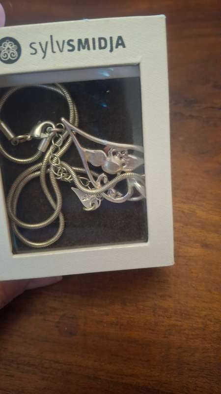 Sylvsmidja silver pendant with chain