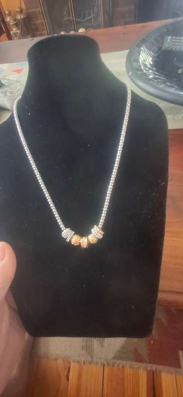 Chain with pendant
