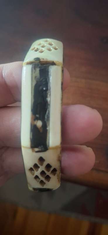 Bangle with bone insert