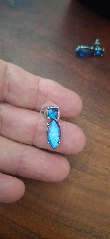 Necklace with earrings blue