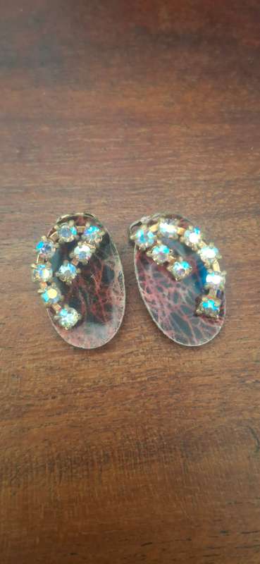 Vintage clipp on earrings