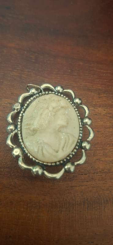 Vintage brooch cameo