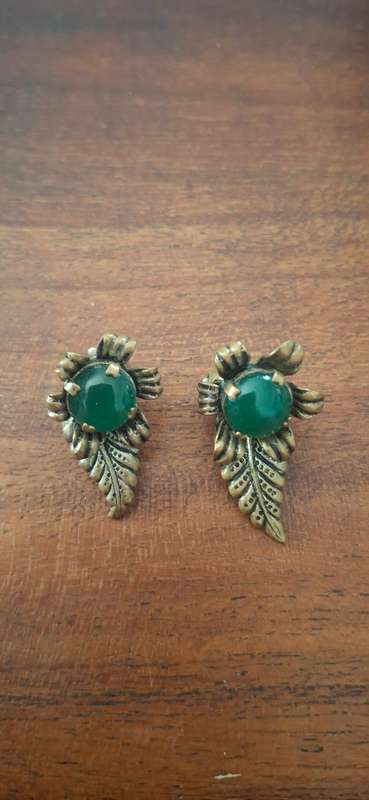 Vintage clipp on earrings