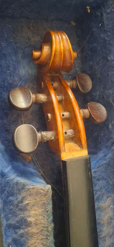 vintage violin in box