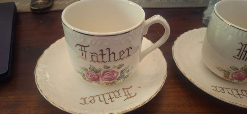 MOTHER/FATHER TEASETSet of 2Fine Bone ChinaTea Cup & SaucerPink Roses and Flowers in teacups and