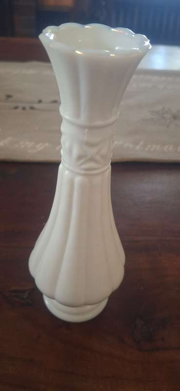 Milk glass vase