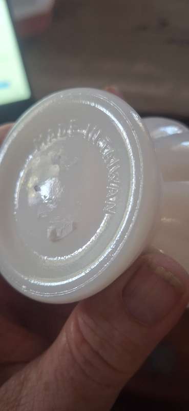 Milk glass vase