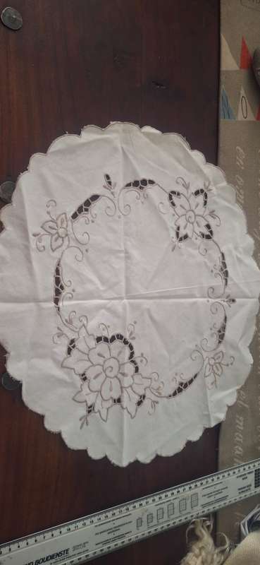 Vintage embroidery cloth round