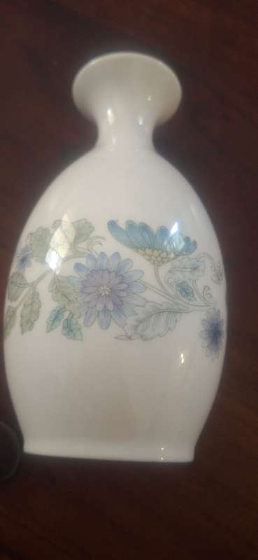 Wedgwood vase vintage