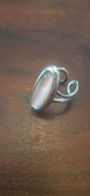 Ring with pink stone