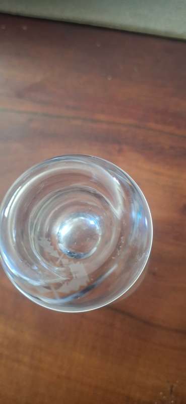 VINTAGE CAITHNESS GLASS ETCHED THISTLE DESIGN SPILL BUD VASE 9.5 CM